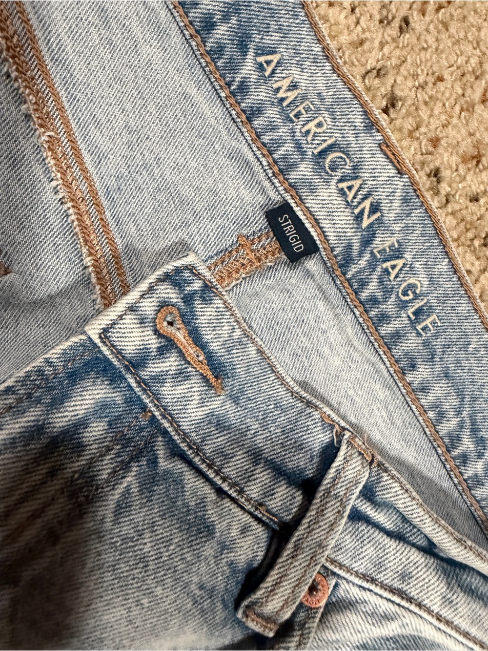 AE Strigid Jeans 10R - Picture 4 of 7